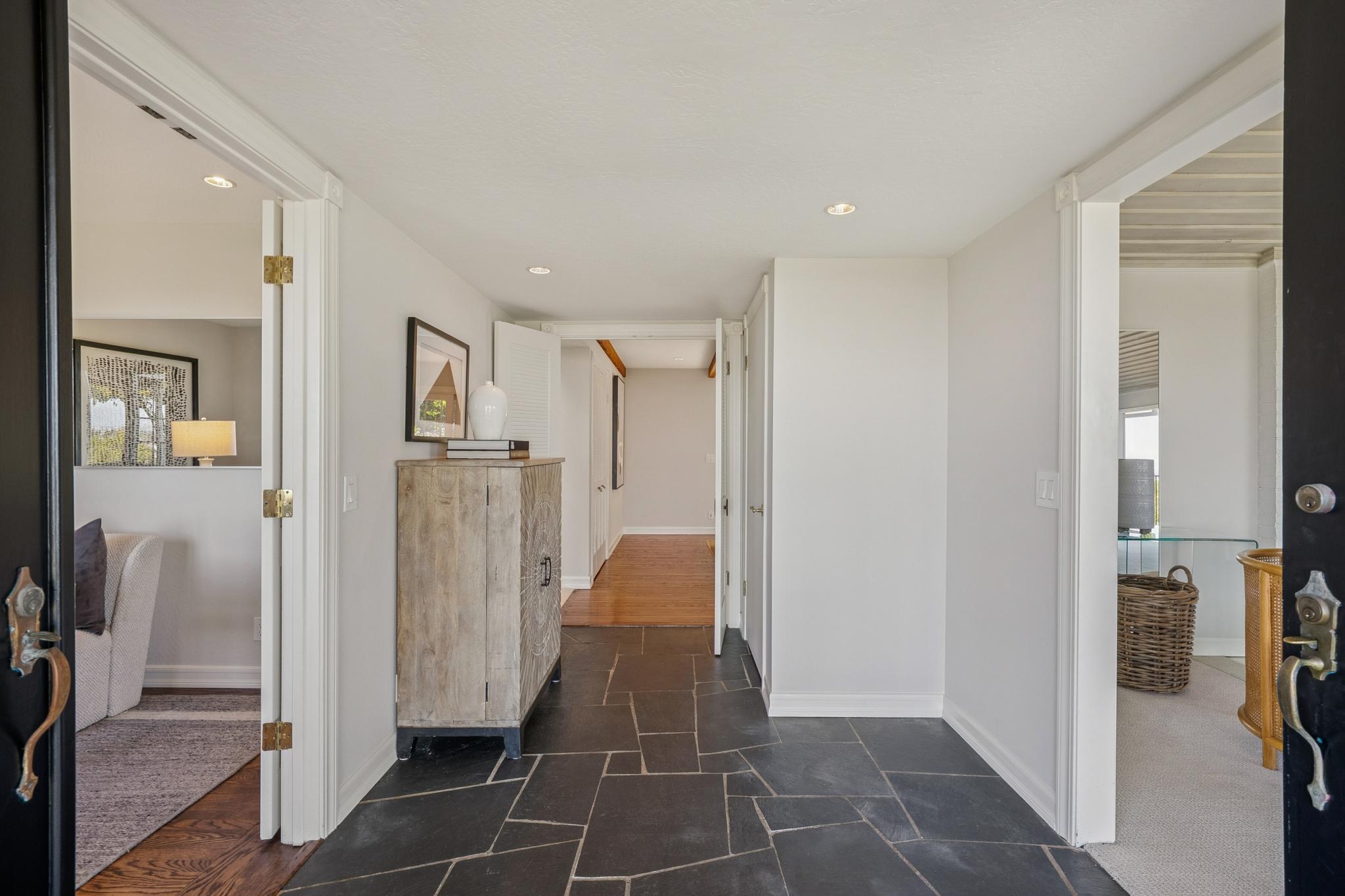 012-199-brookwood-road.87601.p4k.009